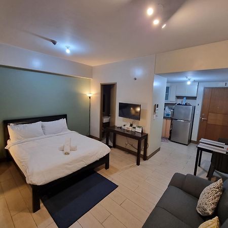 Palm Tree Condos Near Mnl Airport Terminal 3 By Elr Manila Exterior photo