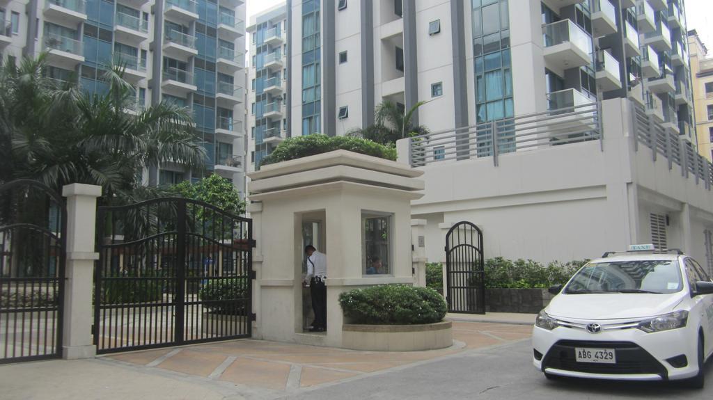 Palm Tree Condos Near Mnl Airport Terminal 3 By Elr Manila Exterior photo